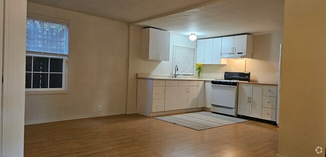 Building Photo - 20 Ventura St Unit A Rental