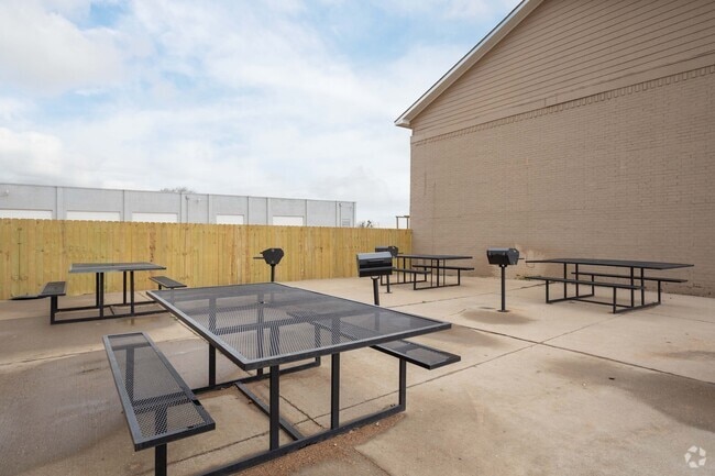 Picnic Area - Blue Sky Ranch