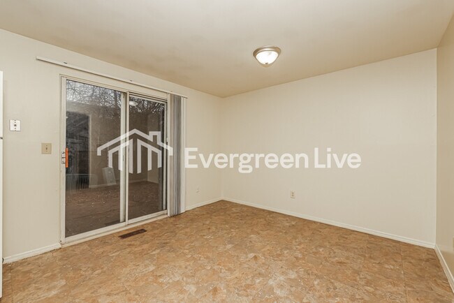 Photo - 8287 Mt Carmel St