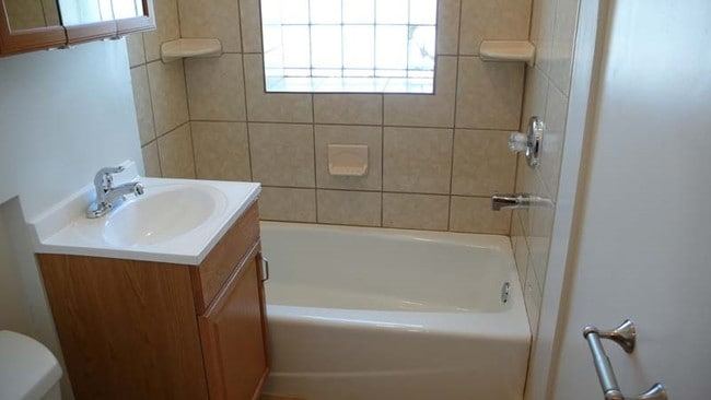 Bathroom - 6237-45 Kedzie