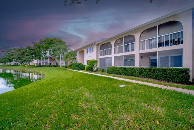 Building Photo - 13810 Oneida Dr Unit C2 Rental