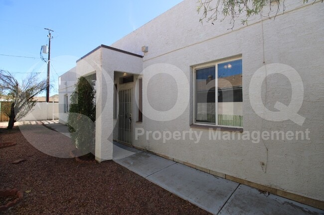 Building Photo - 18019 N 40th Pl