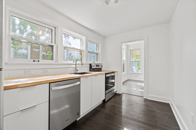 Photo - 914 Lake Ave Unit 914 Lake Ave