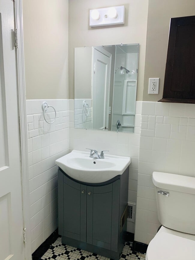 Photo - 3505 N 49th St