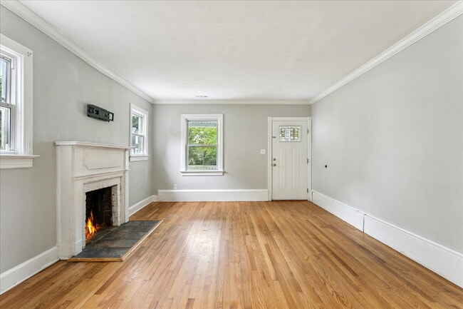 Photo - "Charming 3-Bedroom Retreat with 2 Full Baths in Hampton – Spacious 1494 Sq Ft Gem!"
