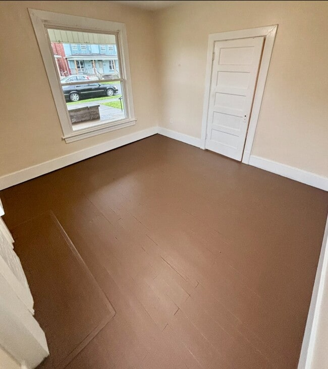 Photo - 1305 Chamberlain Ave