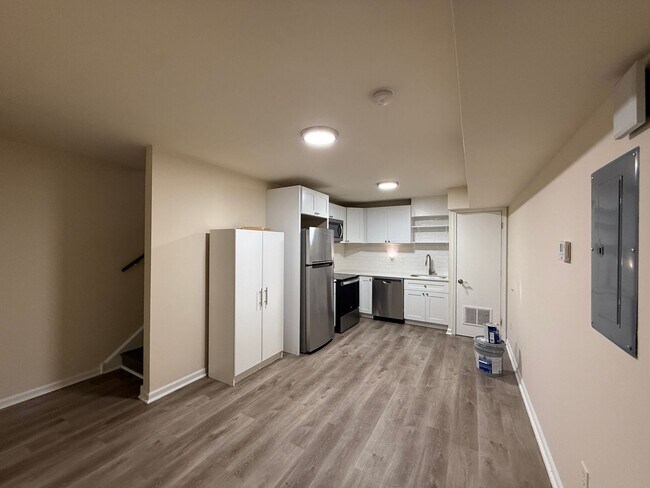 Photo - Modern New Luxury Temple Apartments Unit 2