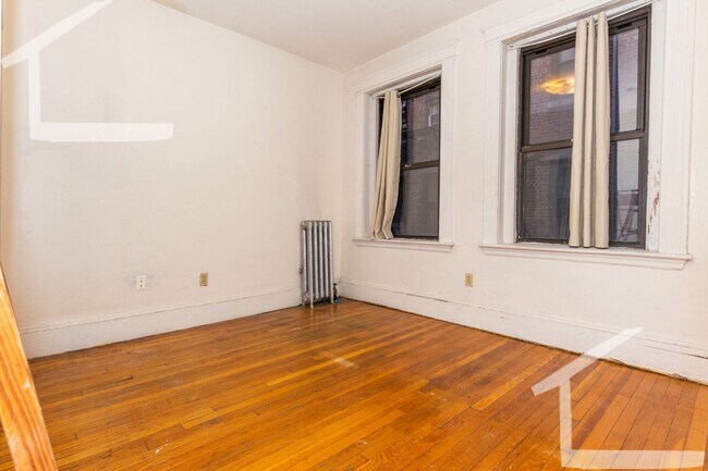 Photo - NO FEE!  Perfect Apt for BU Students Near T with Heat and Hot Water Included