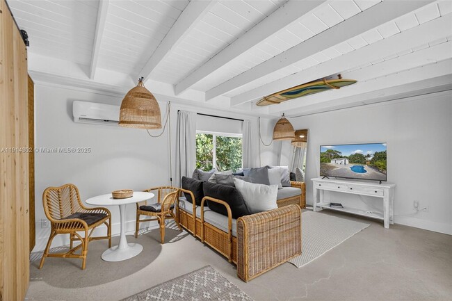 Photo - 11324 Palm Tree Ln Casa