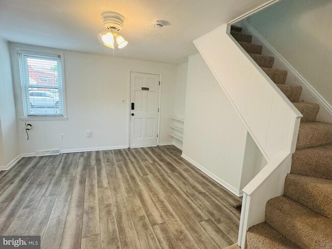 Photo - 25 Degrange St