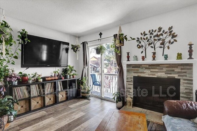 Photo - 10537 W Maplewood Dr