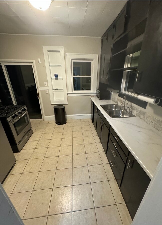 Photo - 2507 B Ave NE