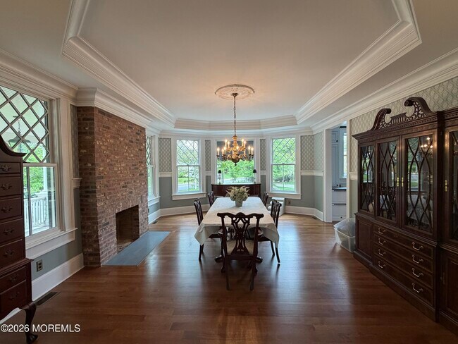 Photo - 200 Bridlemere Ave