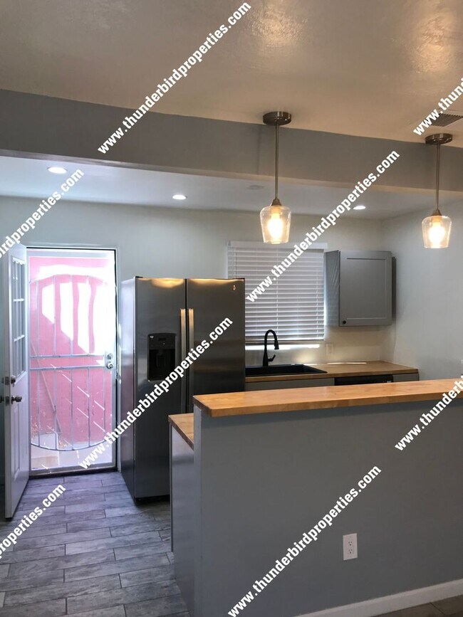 Photo - 1225 San Mateo Blvd SE Unidad 1225 San Mateo -  A