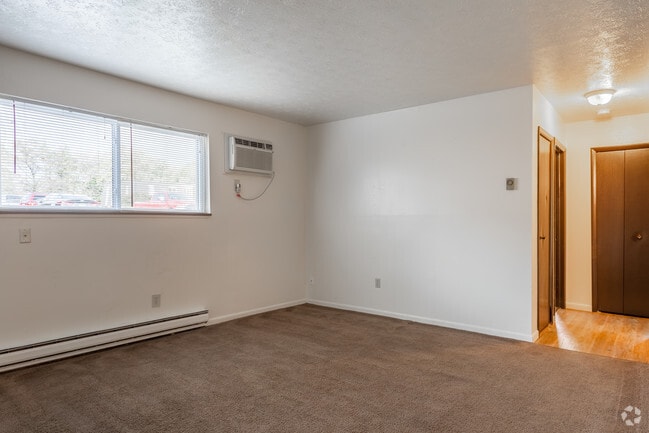 2BD 1BA 500 sq.ft.