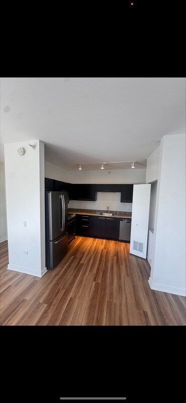 Photo - 923 W Weed St Unit 305