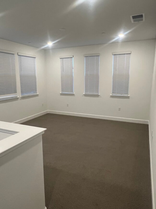 Photo - 5032 Pinaleno Wy