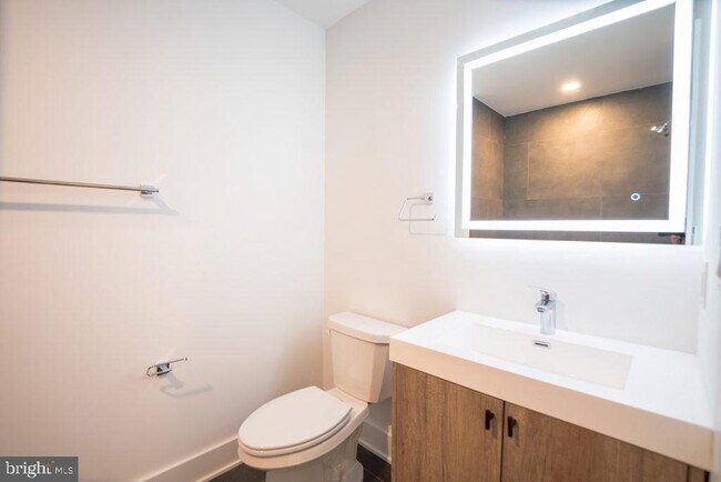 Photo - 1324 Frankford Ave Unit 216