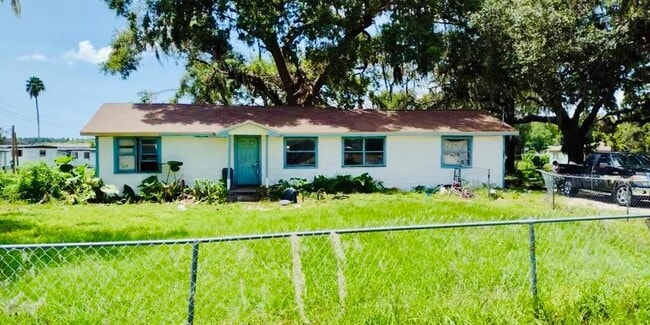 Building Photo - 445 Longfellow Blvd Rental
