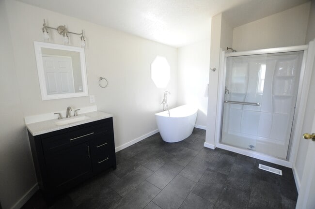 Photo - 2468 W Poleline Ave