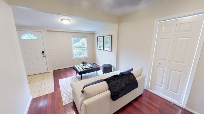 Photo - 809 Thayer Ave