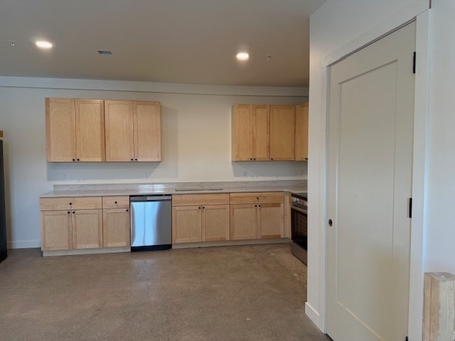 Photo - 710 Chippewa Sq