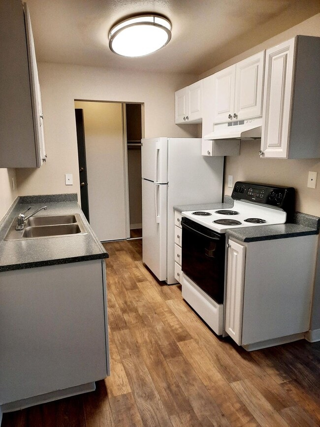 SUNDANCER APARTMENTS