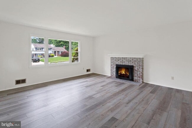 Photo - 7106 Jayhawk St