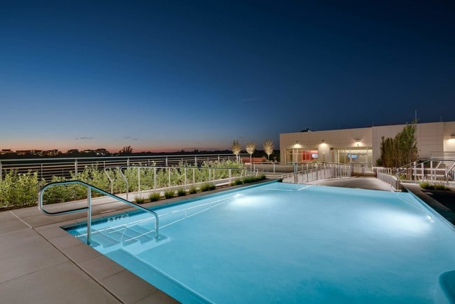 Photo - 5333 Connecticut