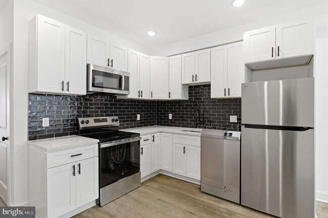 Photo - 2146 N Franklin St