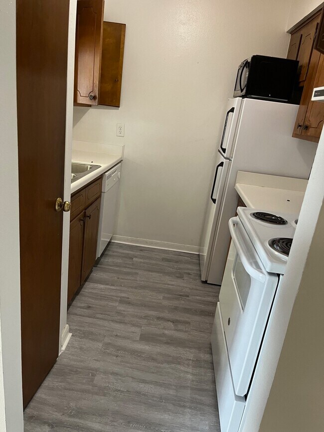 Photo - 1500 Woodhead St Unit 2