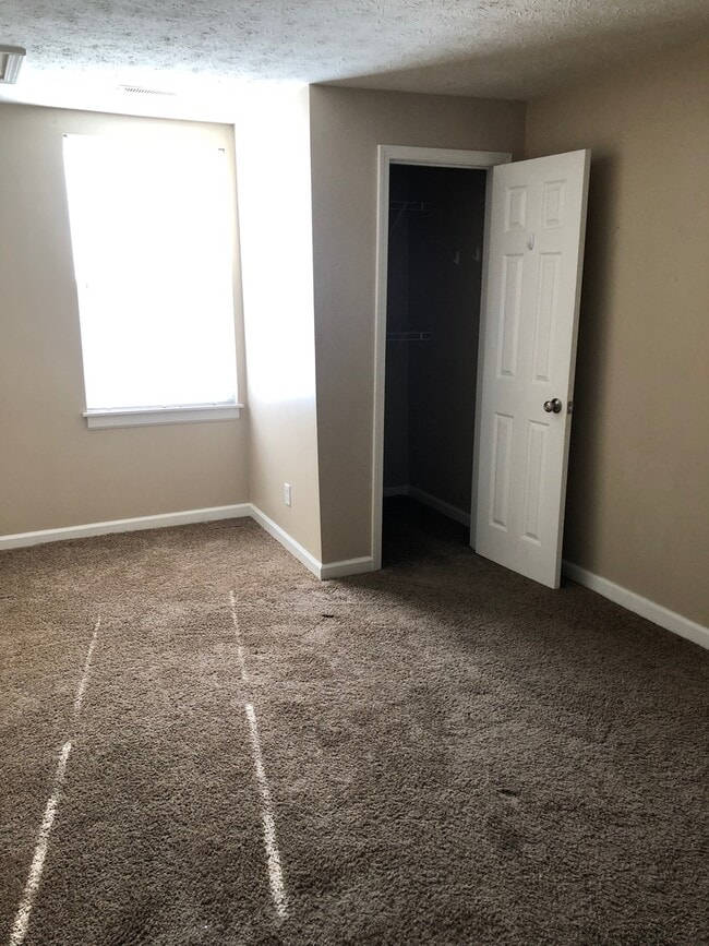 Photo - 3 bedroom 3 bath home!