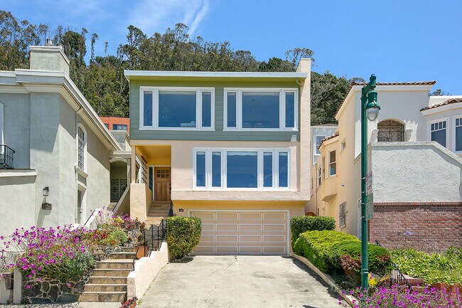 Photo - 130 Granville Way