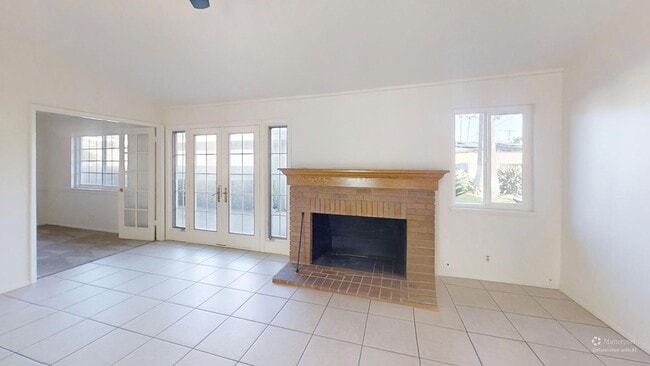 Photo - Charming 3-Bedroom, 2-Bath Home in Prime Orange Location