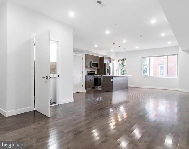 Photo - 1945 N 7th St Unit 3