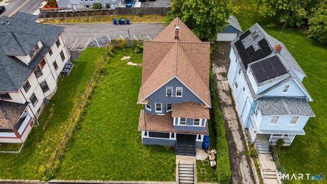 Building Photo - 610 Hawley Ave Unit 2