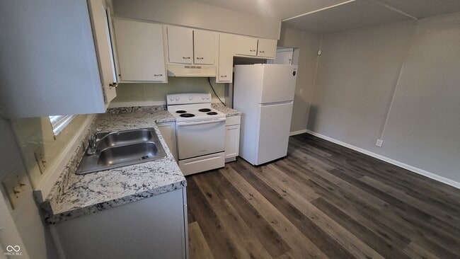 Photo - 6203 E 11th St