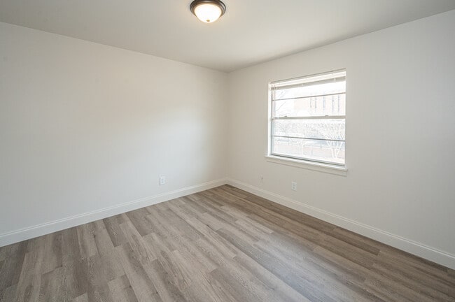 Bedroom - 1140 12th St S Unit B