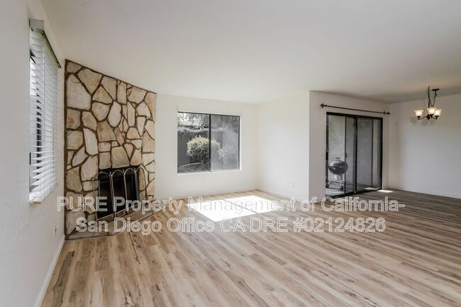 Photo - 6797 Lambert Way