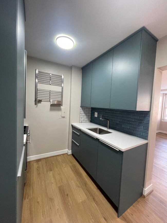 Photo - 922 24th St NW Unit 311