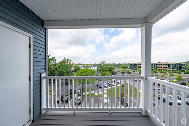 1BR, 1BA - 900SF - Balcony