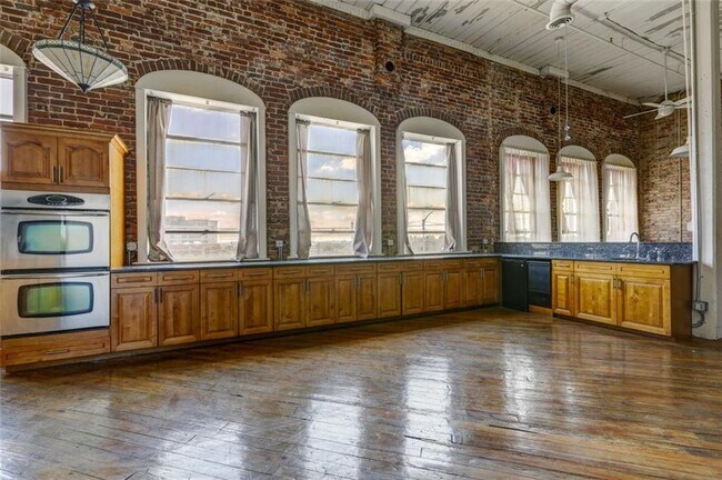 Photo - 161 Mangum St SW Unidad 302