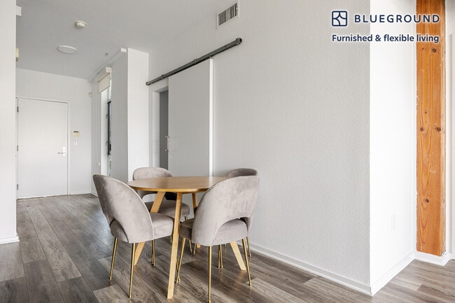 Photo - 4133 Redwood Ave Unidad FL3-ID1324