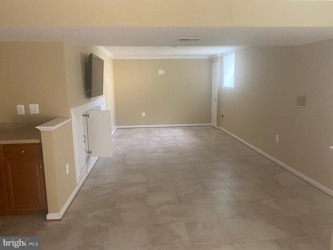 Photo - 8050 Settle Ct Unit B