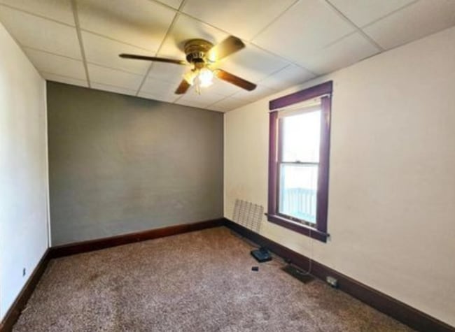 232 Fremont St S