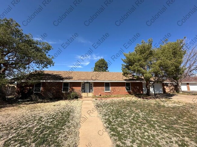 Spacious 4 bedrooms 2 bathrooms home - Spacious 4 bedrooms 2 bathrooms home