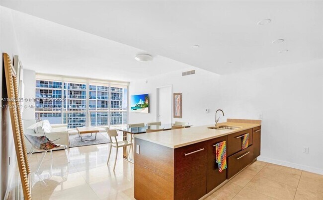 Photo - 475 Brickell Ave Condo Unit 4909