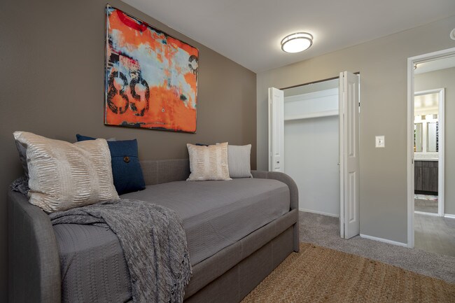 2 BR, 1 BA - 850 SF, Renovated