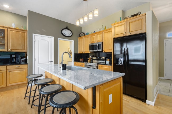 Photo - 4918 Valley Oak Dr