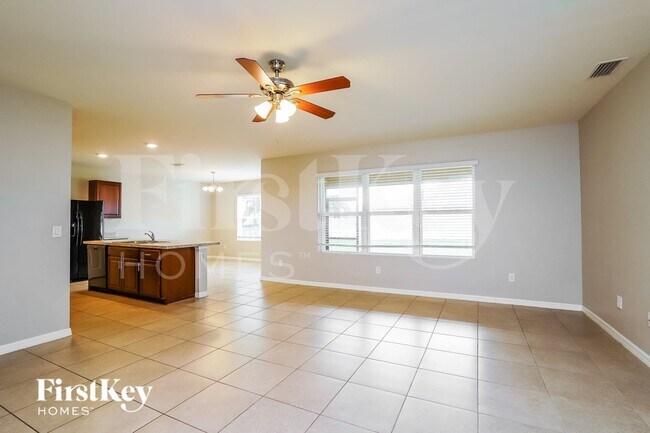 4333 SW 9th Pl